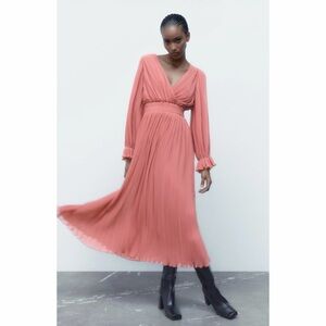 Zara Dusty Pink Coral Pleated midi dress 8741 / 252 / 645  size S